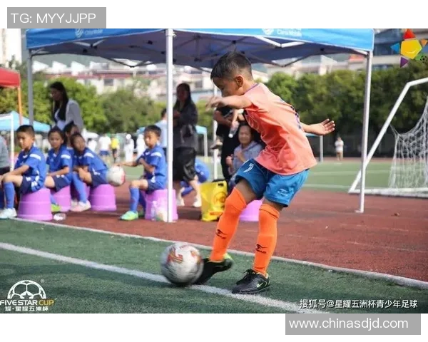 科学足球团队协作训练方法探索与实践提升球员综合素质与比赛表现