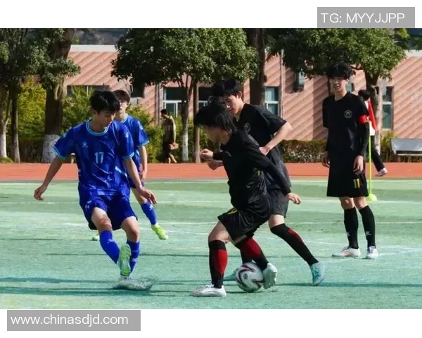 江北足球群热情洋溢球迷齐聚共庆足球盛宴共享激情与梦想